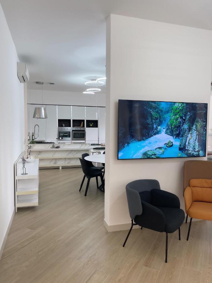 Appartamento Di Lusso A 800 Mt Arena เวโรนา ภายนอก รูปภาพ